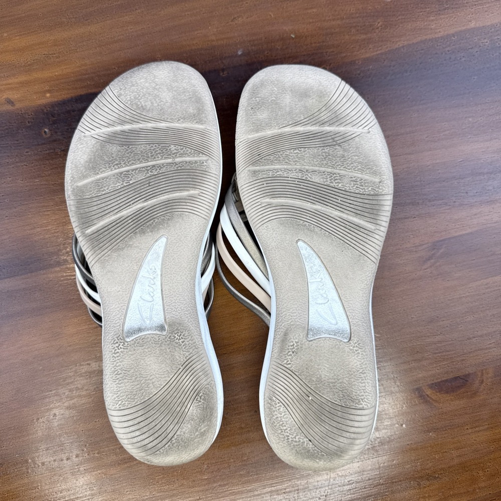 Women's Clarks Cloudsteppers Breeze Coral Thong‎ Sandal Size 11 - Picture 9 of 9